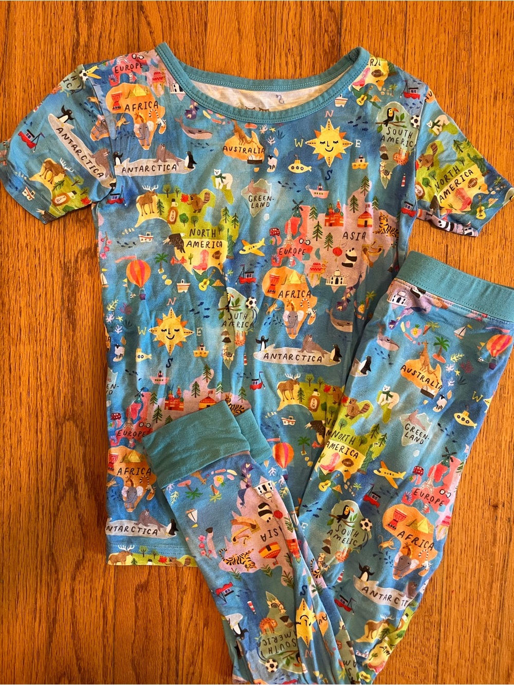 🌎 Little Sleepies around the world two piece short sleeve pajama set 5/6